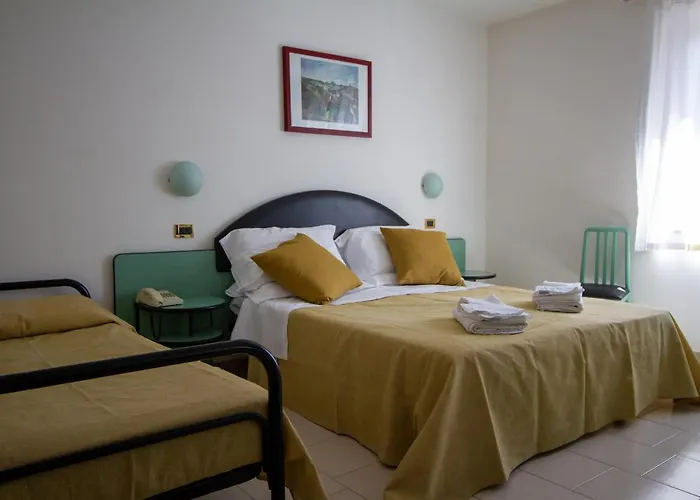 Hotel Falcon *