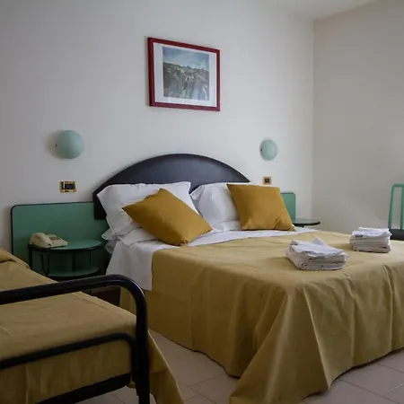 Hotel Falcon *