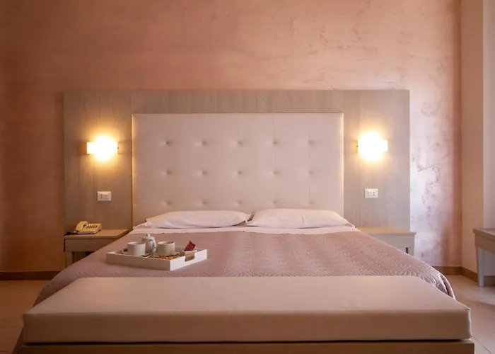 Hotel Falcon *